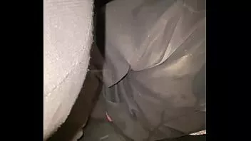 再生 彼がマスチックビーチニューヨークで見ているときに私のディックを私の友人の女の子に吸い込ませる