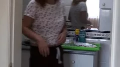 Reproducir MILF latina no puede resistirse a la enorme polla de su hijastro - Masturbación en solitario y orgasmos reales