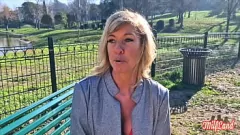 play Emmy Kristen: la calda MILF belga fa la porca nella prima parte