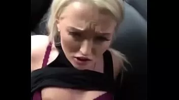 Putar Sayang saya mengambil dari gym kacau di kursi belakang mobil saya