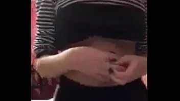 تشغيل مراهق روسي يكسب بعض المال لدفع تكاليف الكلية