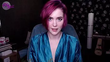 播放 来自带有性感口音的俄罗斯女孩的性感 joi