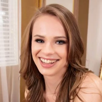قناة Jillian Janson