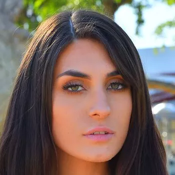 قناة Dana Wolf